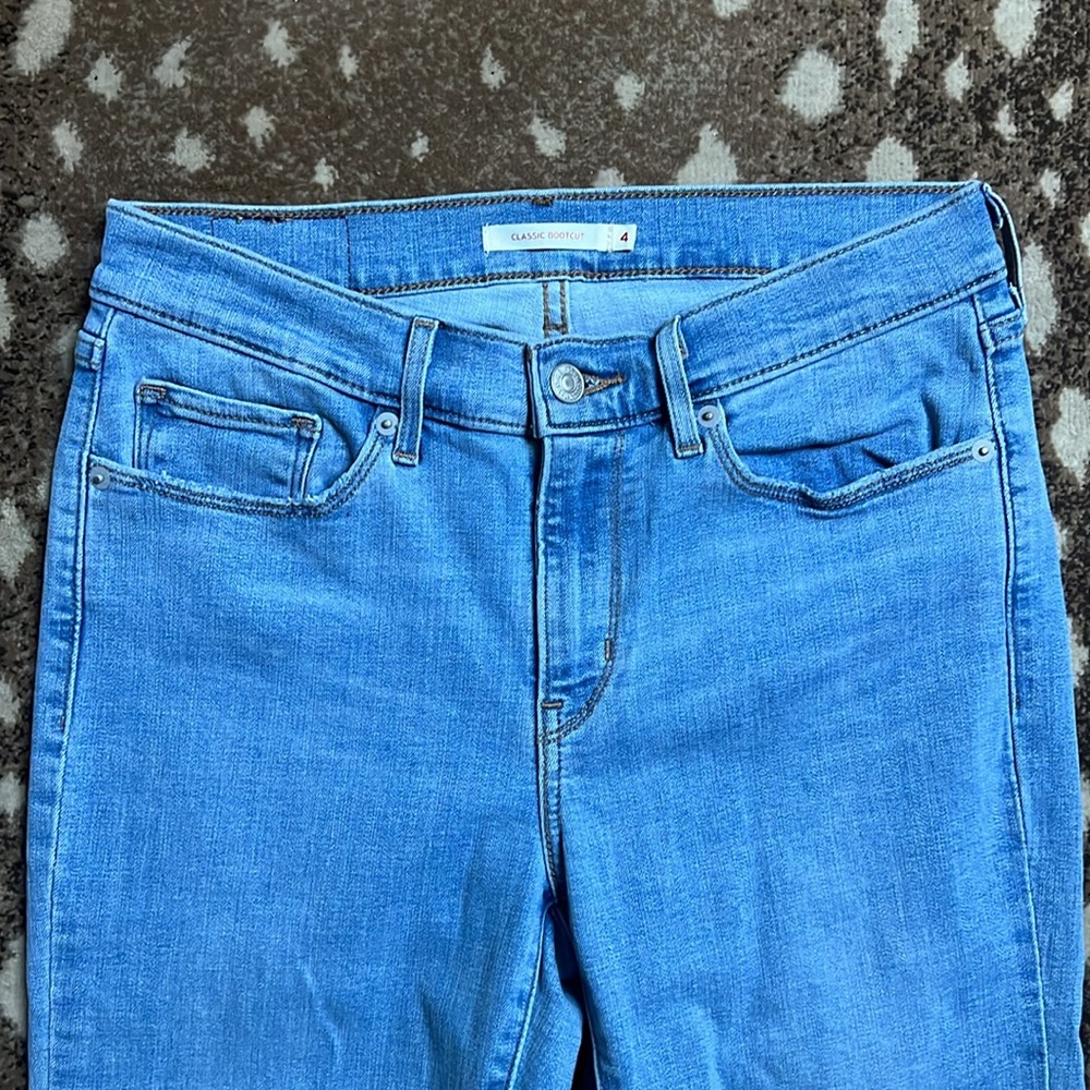 Levi’s Bootcut Jeans - Picture 4 of 8
